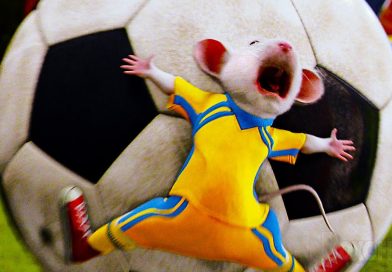 A Tiny Mouse plays Soccer | Stuart Little 2 🔥 4K